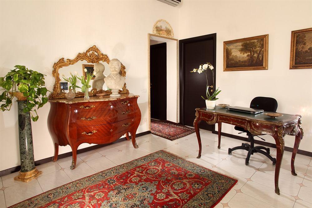 Roman Central House מראה חיצוני תמונה
