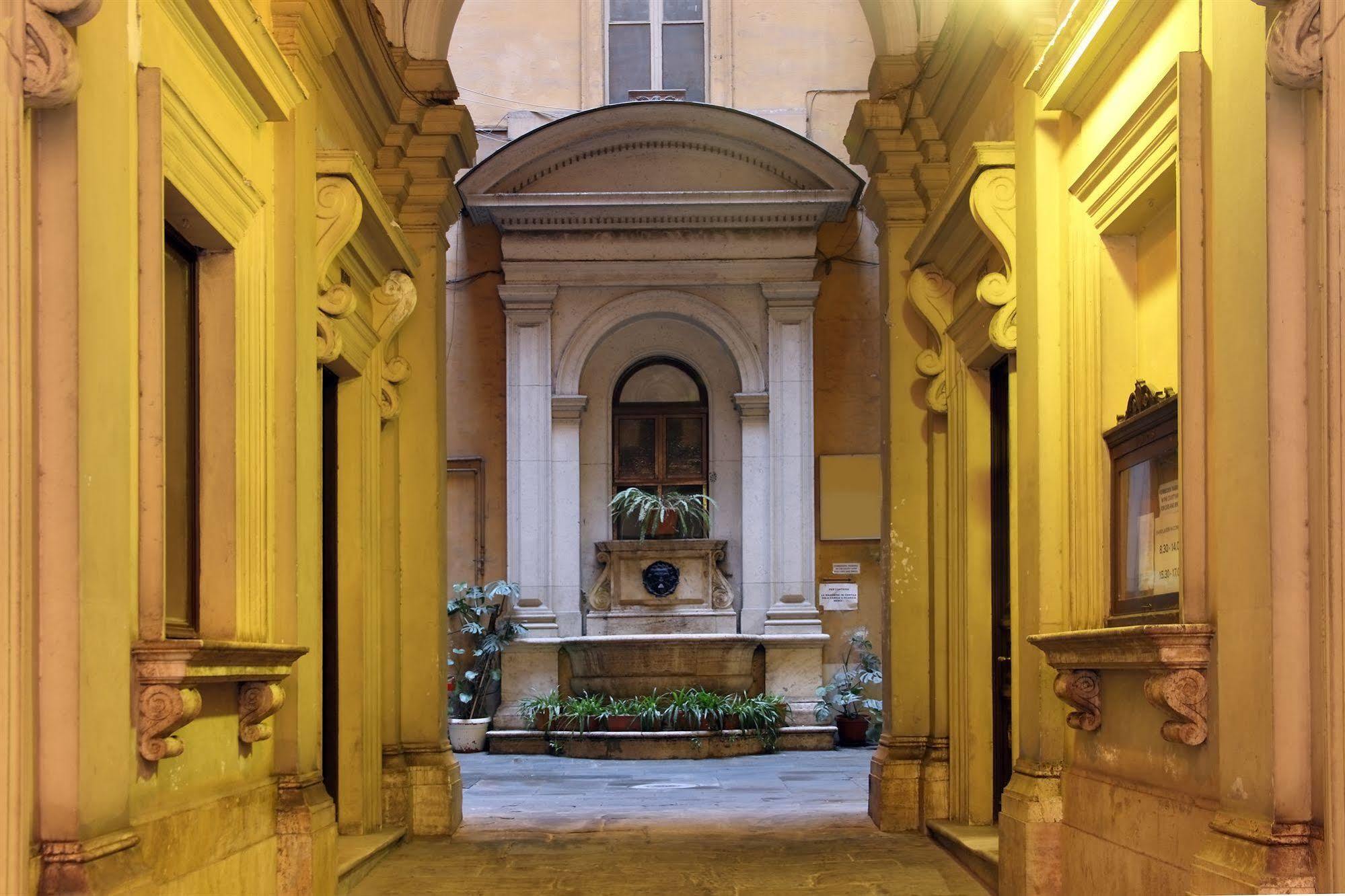 Roman Central House מראה חיצוני תמונה